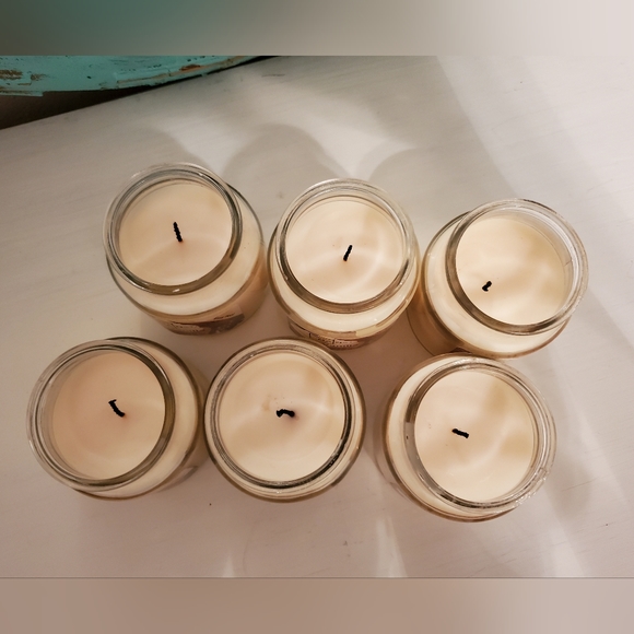 6 Mainstays Vanilla Candles 3oz Jars - Picture 3 of 6